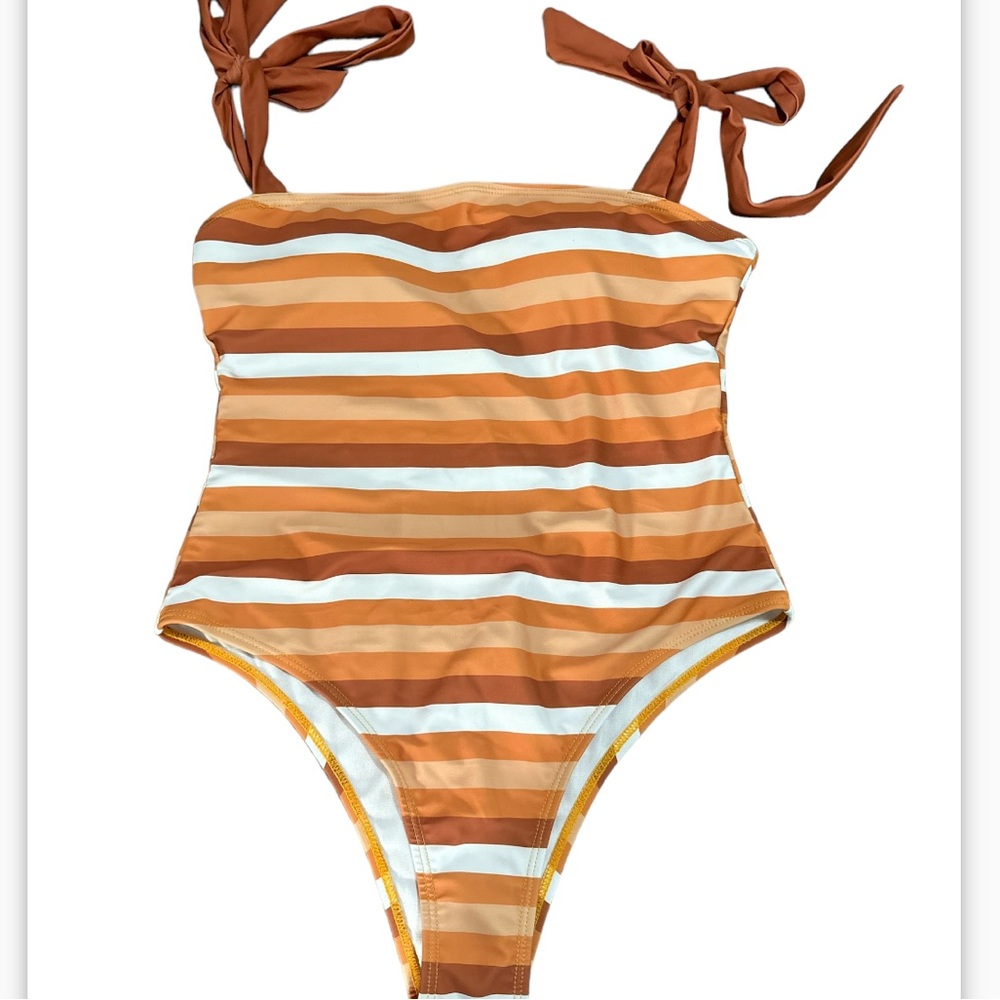 Pink Lily One Piece Swimsuit /‎ Medium